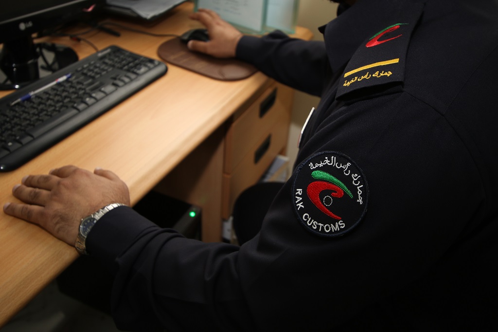 ذات جودة و كفاءة عالية للتسجيل والتراخيص